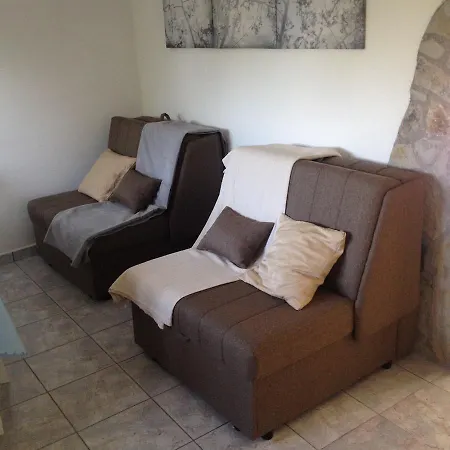 Διαμέρισμα Gourgiana *