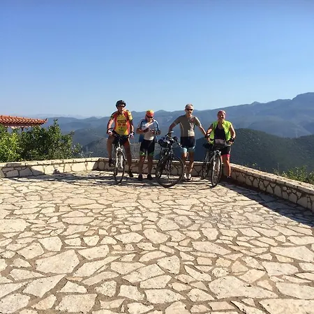 Gourgiana Ανδρίτσαινα